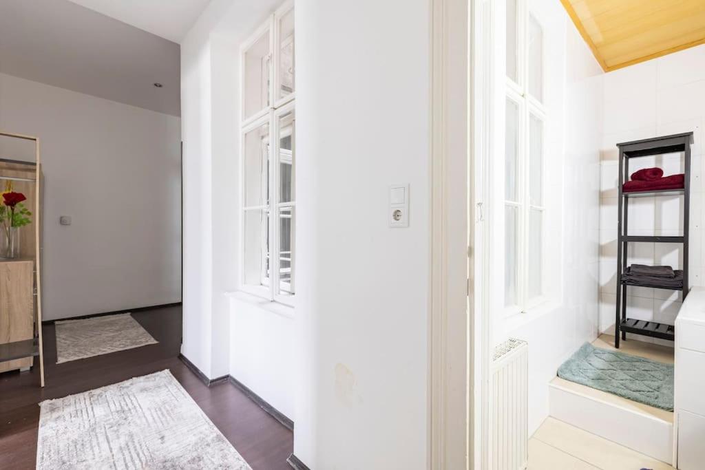 Charming Spacious Apartment Βιέννη Εξωτερικό φωτογραφία